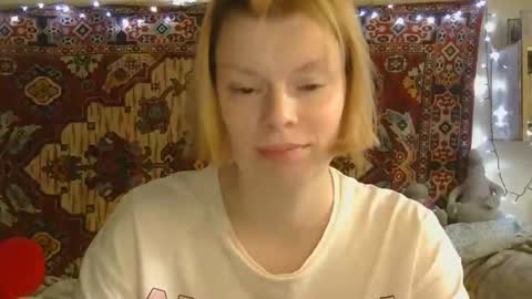 Snapshot of miss_elistia_ chatting on 05.26.26 Elis online show from 05.26.26