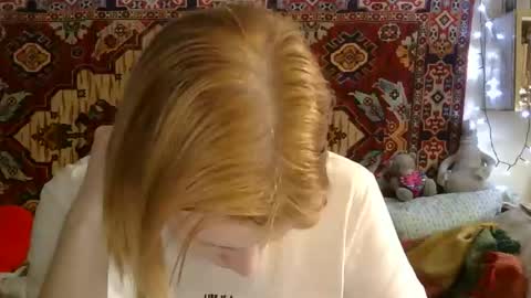 Snapshot of miss_elistia_ chatting on 05.27.26 Elis online show from 05.27.26