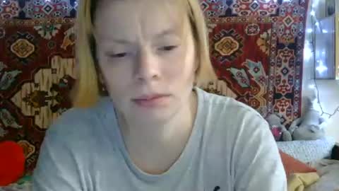 Snapshot of miss_elistia_ chatting on 06.26.26 Elis online show from 06.26.26