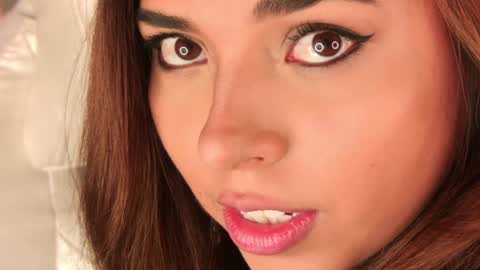  Elisabeth  IG galax xxia       online show from 01.07.25