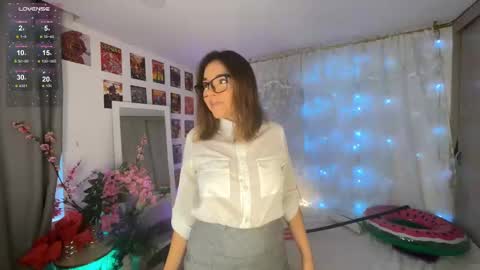  Elisabeth  IG galax xxia       online show from 03.01.25