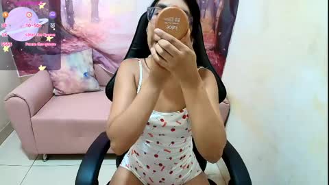 Snapshot of miss_helensexy chatting on 06.03.26 miss_helensexy online show from 06.03.26