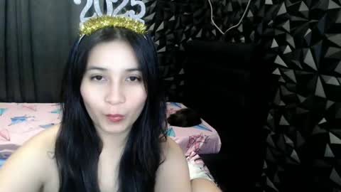 Snapshot of miss_innocent18 chatting on 01.01.25 miss_innocent18 online show from 01.01.25