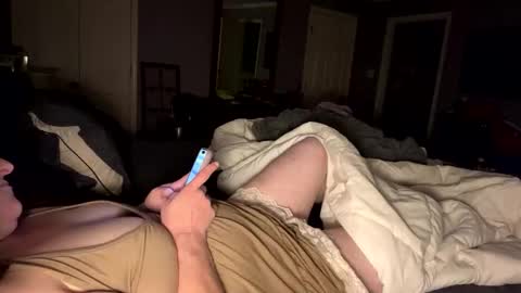 Snapshot of miss_kellyjo chatting on 12.18.25 miss_kellyjo online show from 12.18.25