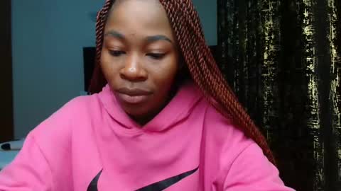 Miss Kiarrafit online show from 02.06.25