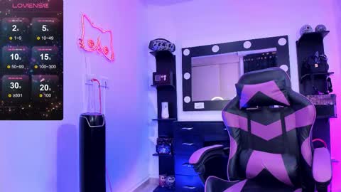 Miss Kittyn online show from 11.25.25