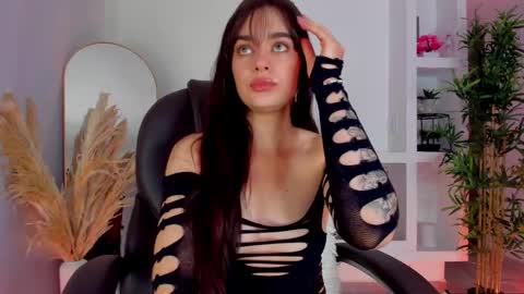 Alana online show from 02.23.25