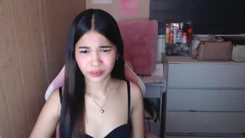 Snapshot of miss_lei18 chatting on 03.07.25 leii online show from 03.07.25