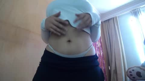 lilieth  online show from 02.15.25