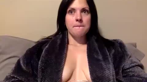 Snapshot of miss_maci_xo chatting on 10.14.25 Maci online show from 10.14.25