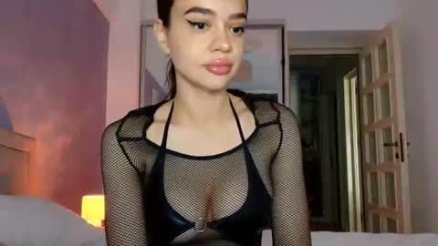 Snapshot of miss_medyson chatting on 06.19.26 miss_medyson online show from 06.19.26