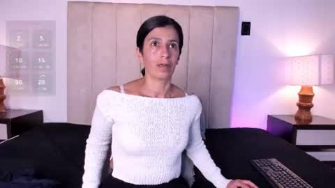 Snapshot of miss_milf_ chatting on 06.20.26 miss_milf_ online show from 06.20.26