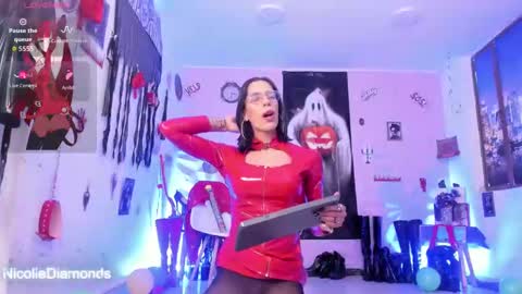 Miss Nicole online show from 10.16.25