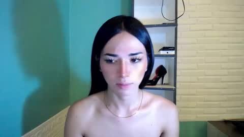 Snapshot of miss_rona_xoxo chatting on 04.20.26 Rona online show from 04.20.26