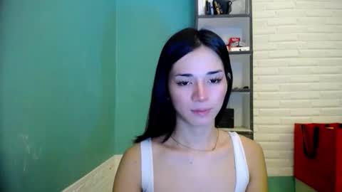 Snapshot of miss_rona_xoxo chatting on 05.05.26 Rona online show from 05.05.26