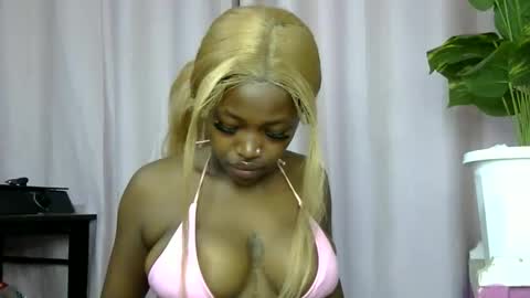 Snapshot of miss_sexyyy chatting on 05.09.26 miss_sexyyy online show from 05.09.26