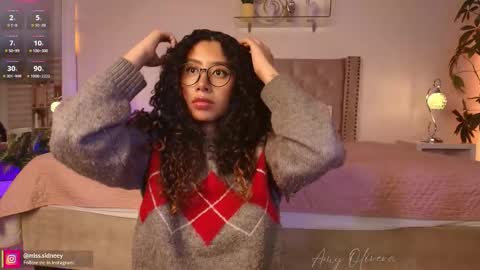 Amy Olivera online show from 10.22.25