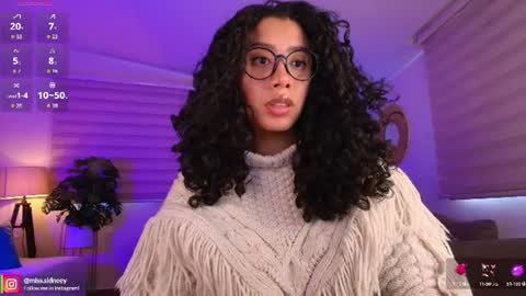 Snapshot of miss_sidney chatting on 07.16.26 Amy Olivera online show from 07.16.26