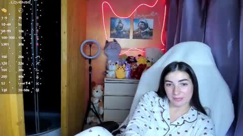 Snapshot of miss_tasy chatting on 09.19.25 Melanie January 15th is my birthday there will be an interesting show online show from 09.19.25