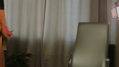 Snapshot of miss_ur_kiss chatting on 07.25.26 miss_ur_kiss online show from 07.25.26