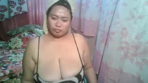 Snapshot of miss_v0lcan0 chatting on 03.10.25 miss v0lcan0 online show from 03.10.25