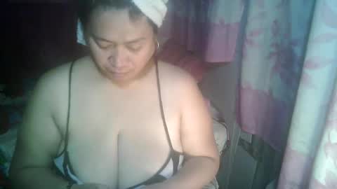 Snapshot of miss_v0lcan0 chatting on 10.29.25 miss v0lcan0 online show from 10.29.25