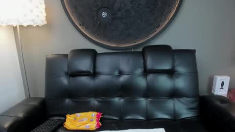 Snapshot of miss_vaiolette chatting on 02.10.25 Vaiolette online show from 02.10.25