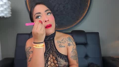 Snapshot of miss_vaiolette chatting on 01.13.26 Vaiolette online show from 01.13.26