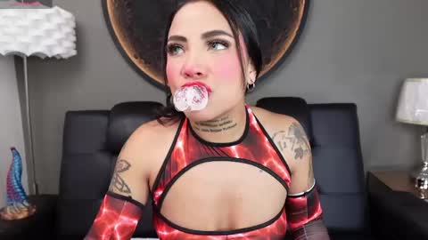 Vaiolette online show from 04.18.26