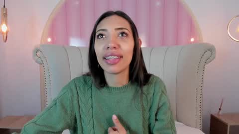 Snapshot of miss_veronicaa chatting on 12.04.24 Veronica summer 7AM to 1500 PM hour GMT-5 online show from 12.04.24