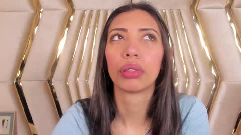 Snapshot of miss_veronicaa chatting on 12.14.24 Veronica summer 7AM to 1500 PM hour GMT-5 online show from 12.14.24