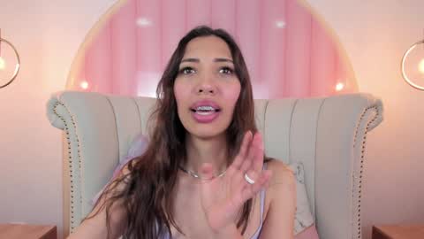 Snapshot of miss_veronicaa chatting on 12.16.24 Veronica summer 7AM to 1500 PM hour GMT-5 online show from 12.16.24