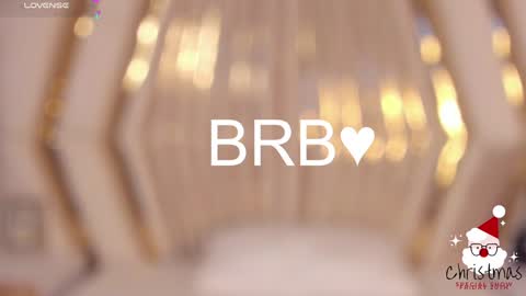 Snapshot of miss_veronicaa chatting on 12.18.24 Veronica summer 7AM to 1500 PM hour GMT-5 online show from 12.18.24