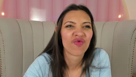 Snapshot of miss_veronicaa chatting on 01.04.25 Veronica summer 7AM to 1500 PM hour GMT-5 online show from 01.04.25