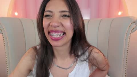 Snapshot of miss_veronicaa chatting on 01.21.25 Veronica summer 7AM to 1500 PM hour GMT-5 online show from 01.21.25