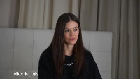 Miss Victoria online show from 02.09.25