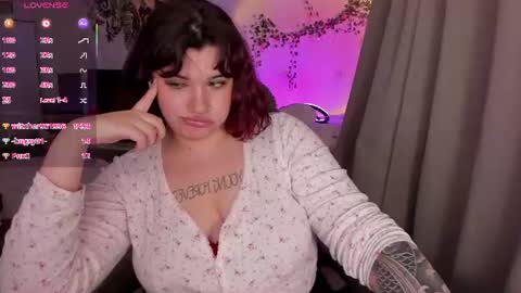 Snapshot of miss_you_babe chatting on 07.17.26 Tina Julie online show from 07.17.26