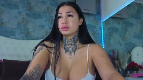 Snapshot of missangellxx chatting on 09.24.25 missangellxx online show from 09.24.25