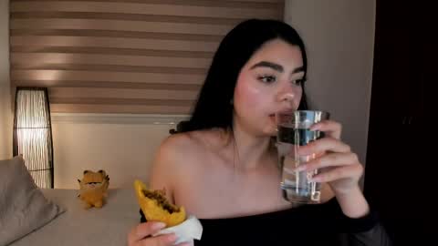 Ariadna Ruiz online show from 04.16.26