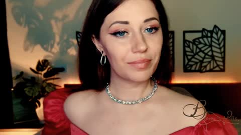 The divine Beverly online show from 12.07.24