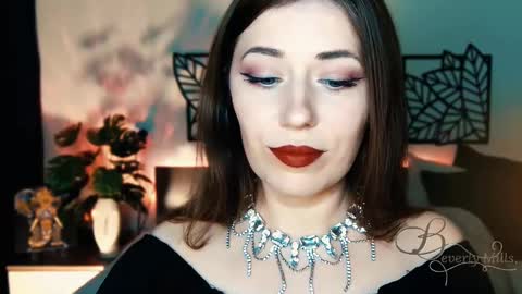 The divine Beverly online show from 02.09.25