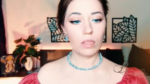 The divine Beverly online show from 03.05.25