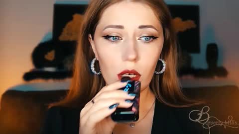 The divine Beverly online show from 09.17.25