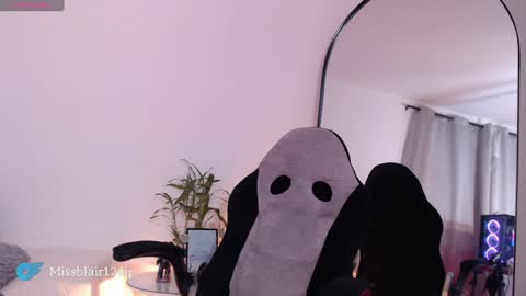 Snapshot of missblair12 chatting on 12.31.24 MissBlair online show from 12.31.24