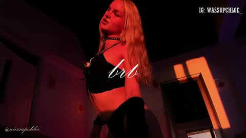 Chloe freelance model Please your thumbs up are important  online show from 12.29.24