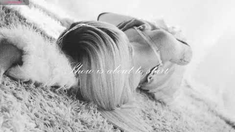 Chloe freelance model Please your thumbs up are important  online show from 09.24.25