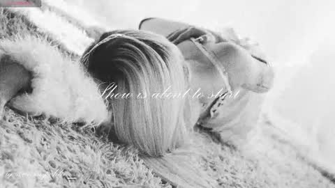 Chloe freelance model Please your thumbs up are important  online show from 10.11.25