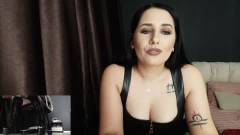 Miss online show from 09.09.25