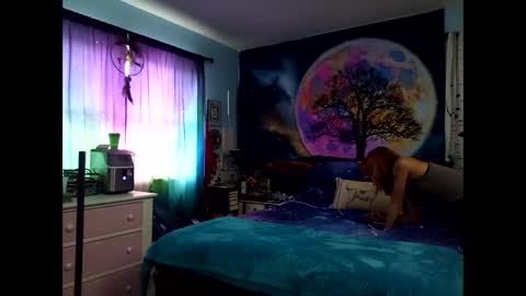 MissEeva online show from 12.04.24