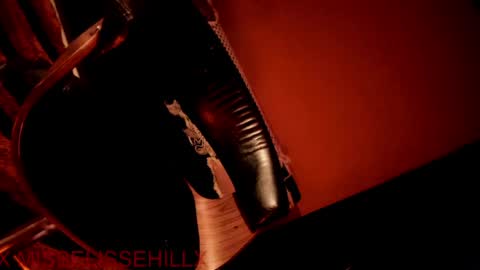 Snapshot of misselissehillx chatting on 05.20.26 Miss Elisse H. online show from 05.20.26